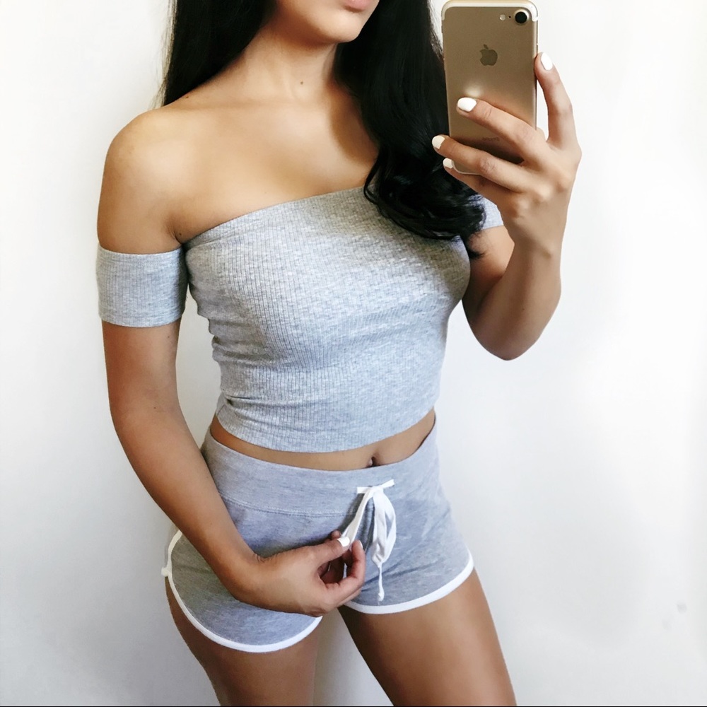 Kristin Off-the-shoulder Crop (Gray)